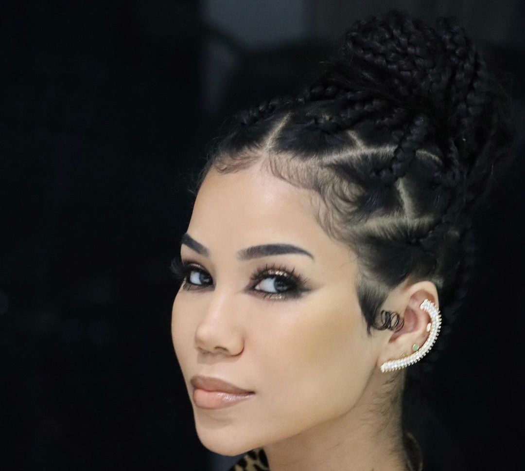 Jhene aiko knotless braids