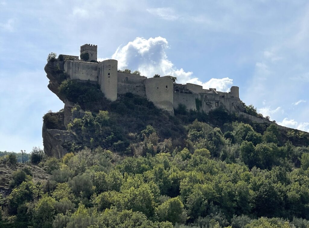 Roccoscalegna, Abruzzo